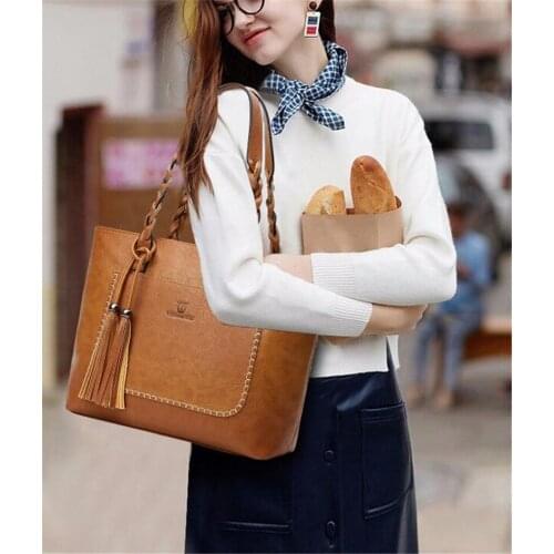 Large Capacity Causal Shoulder Bags for Women 2021 Fall Leather Fringe Purse Handbags Retro Tassel Shopper Tote