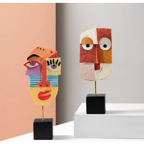 Modern Resin Abstract Face Art Craft Ornament Creative Living Room Wine Cabinet Home Decoration Accessories 2021 New Year