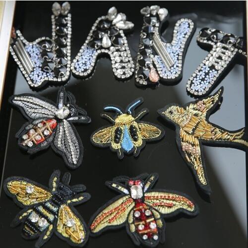 Hand-nail Small bees embroidered with beaded patch for clothing upholstery 3D patches and embroideries