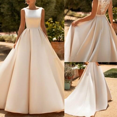 New Satin Ball Gown Wedding Dress With Bags Vestido De Noiva Chic Lace Appliques Buttons Back Long Plissee Bride Dresses 2021