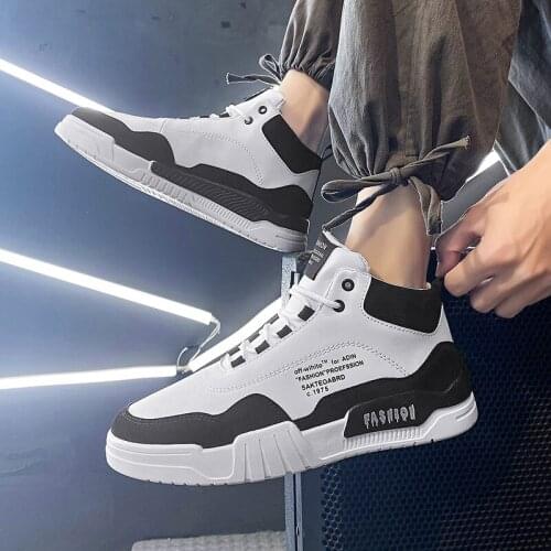 Mens Shoes Winter New Outdoor Non-Slip Shoes Mens Thickened High-Top Sports Shoes Comfortable Fashionable Shoes Mens Vulcaniz