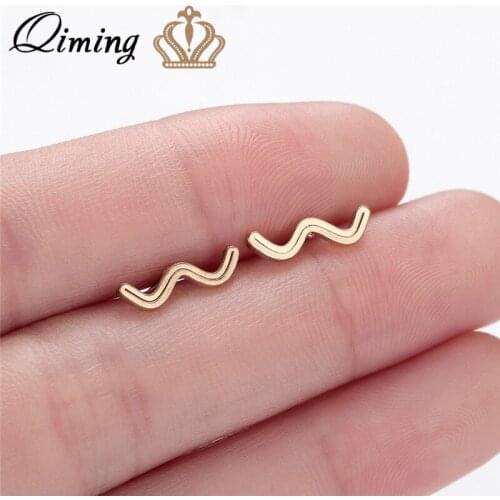 QIMING Stainless Steel Letter W Wave Earring For Women Geometry Everyday Jewelry Simple Mini Stud Earing Kids Gift Bijoux