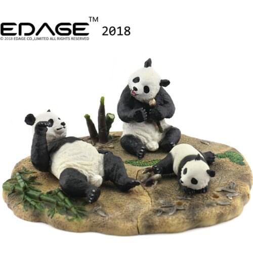 EDAGE Panda Family Eat Bamboo Scene Statue Ursidae Animal Figure Desktop Decoration Collector Toy Gift