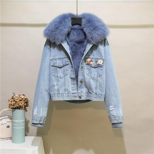 2021 New Rex Rabbit Fur Denim Jacket Womens Short Loose Fashion 3D Decoration Brooch Hole Distressed Jean Parkas Y727