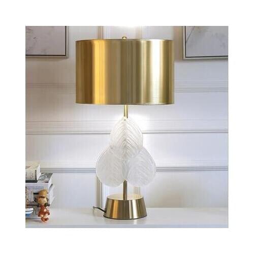 Modern minimalist warm bedside lamp creative fashion European-style decorative crystal table lamp American room lamp master bedr