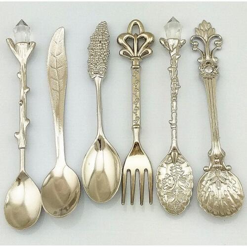 Coffee Spoon Teaspoon 6pcs/Set Kitchen Dining Bar Nostalgic Vintage Royal Style Metal Carved Coffee Spoons and Fork for Sweet