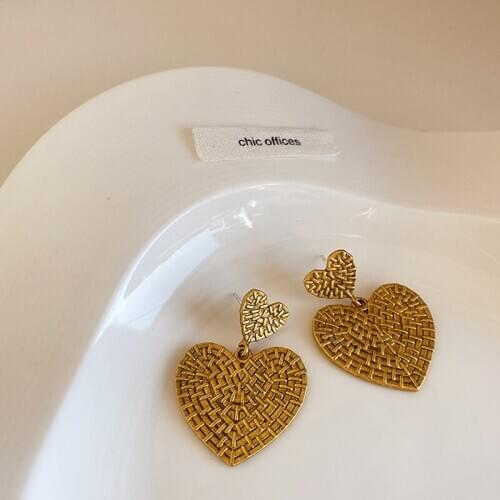 GSOLD Vintage Distressed Metal Woven Texture Love Drop Earring Geometric Simple Heart-Shaped Dangle Earring Women Jewelry