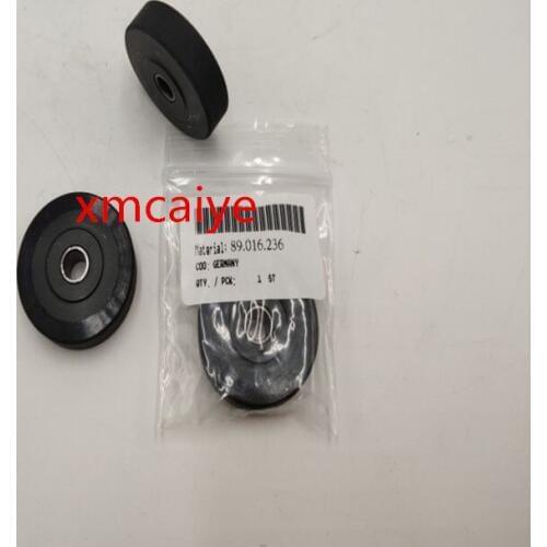5 pieces 89.016.236 High quality SM52 rubber roller feeder 32*10*6mm