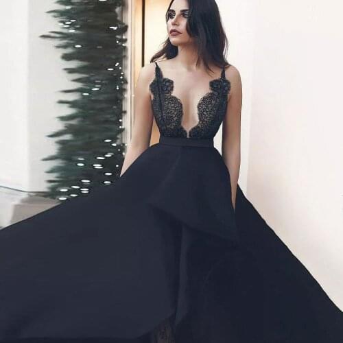 Black A-line Party Gowns Spaghetti strap Sweep/Brush Evening Dresses Applique Sleeveless Open back 2021 Party Dresses