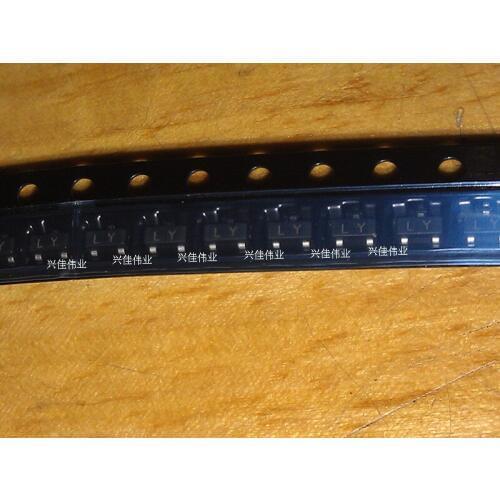500PCS/LOT 2SC2712-Y SOT-23 Silk Screen: LY NPN Epitaxial Silicon Transistors