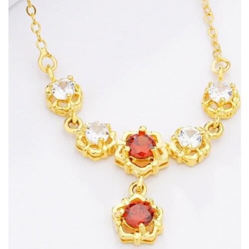 Necklace for Women Sand Gold Small Daisy Pendant Necklace for Wedding Gold Color Chain Fashion Jewelry Necklace collier femme