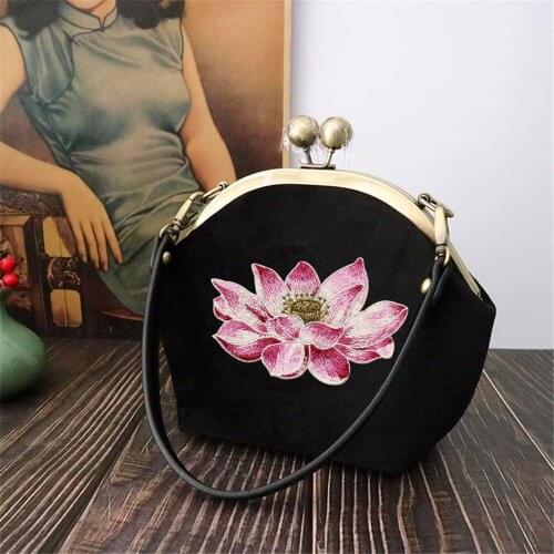 Ursmart 1 Pc High Quality lotus Flower Floral Patch Applique Badge Embroidered Fabric Sticker Clothes Jacket Jeans Garment Patch