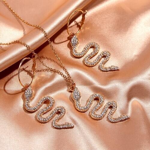 Trendy New Snake Crystal Pendant Necklace For Women Gold Color Animal Clavicle Chain Necklace Personality Punk Jewelry Gift