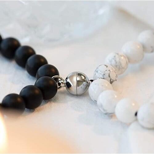 Q39C 2 Pieces Attractive Bracelets Magnet Couple Bracelets Hot Selling Mens and Womens Bracelets in Europe and America