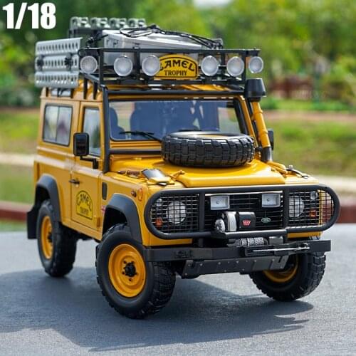 Almost Real 1/18 Defender 90 110 CAMEL TROPHY Edition Diecast Car Model With Small Gift Free Shipping