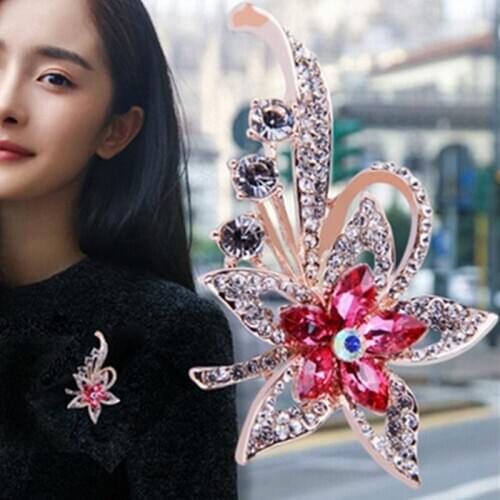 Flower Brooches Crystal Brooch Corsage For Women Wedding Rhinestone Bouquet Bijoux Suit Shirt Collar Pins Clothing Accessories