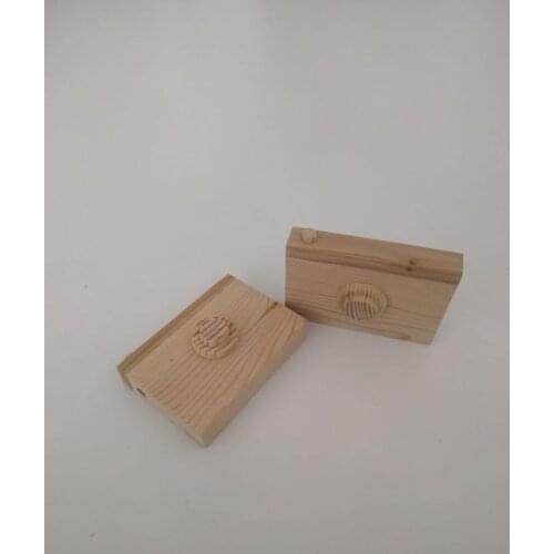 2 CAMERAS MADE OF WOOD ACCORDING TO ISO STANDARDS ARE COMPLETELY HANDMADE