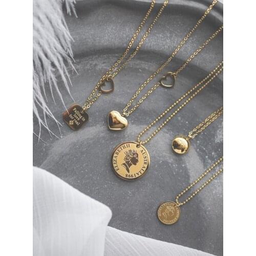 2021 Elegant Stainless Steel Water-wave Chain Zircon Stone Paved Stainless Steel Gold Heart Circle Coin Pendant Necklace