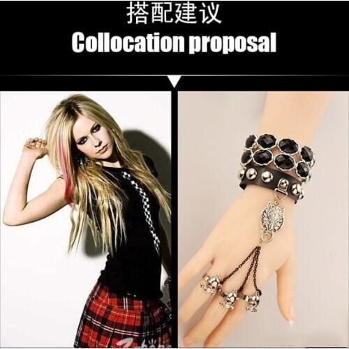 2020 Vintage Steampunk Glove Womens Wrist Equipment Victorian Girl Bracelet Wolf Head Skull Head Hand
