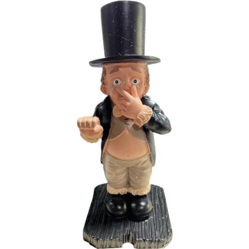 Funny Creative Spoof Paper Holder Statue Cute Decorative Resin Butler Shape Tissue Stand Rack Sculpture for Toilet Desktop Decor