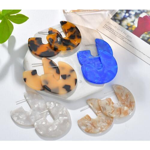 2019 New Fashion Leopard Grain Multi-Color Big Acrylic Earrings Special Design Semicircle Resin Stud Earring For Women Ear