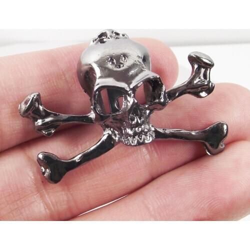 12pcs/lot Free shipping Wholesale new Gun Black Color Skull Brooches raw and bloody bones Punk Skull Brooch Pin brooches
