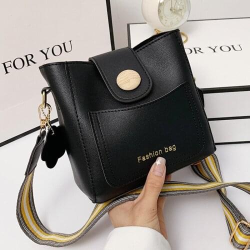 Simple Bucket Womens Bag 2021 Luxury Panelled Crossbody Bags Female Trending Leather Small Handbags Wide Shoulder Bags New Sac