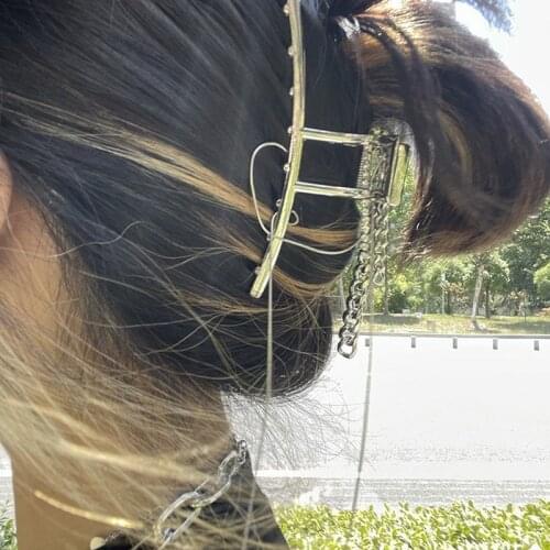 Summer new metal large shark clip female sweet cool hair clip back of the head grabbing clip tassel chain hair accessories