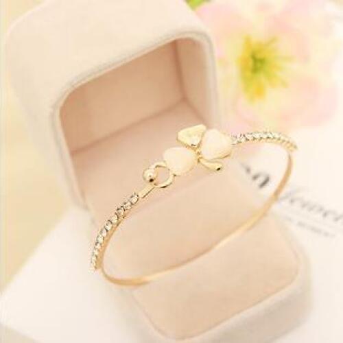 New fashion Beautiful rhinestone clover bracelet with rhinestonesFor Women girl Accessories jewelry wholesale