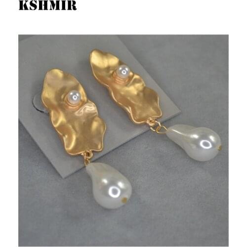 Kshmir Pearl earrings temperament retro gold hammer face irregular texture European texture ornaments 2020
