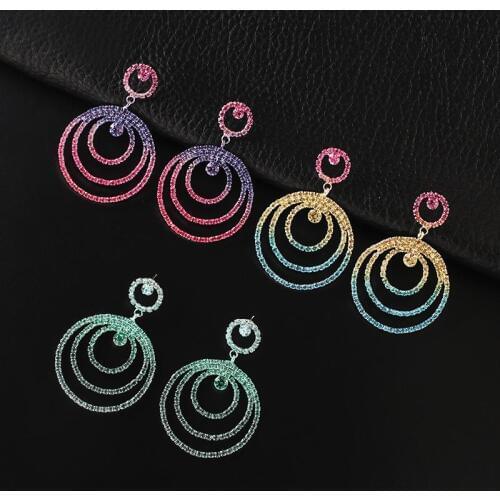 YFJEWE Shining colorful Crystal Rhinestone Round Pendant Dangle Earrings Geometric Circle Drop Earrings Women Jewelry Gift E705