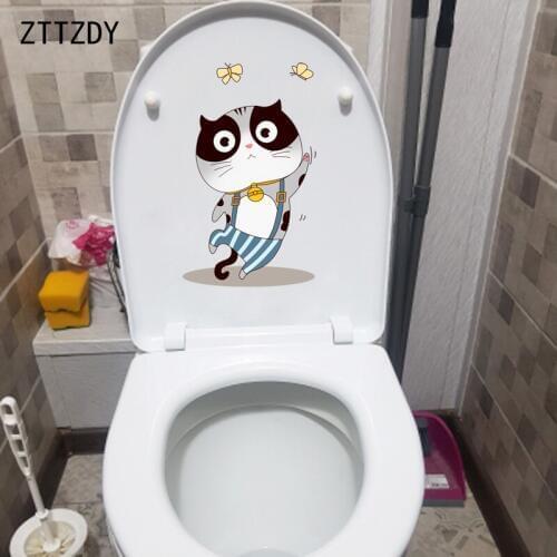 ZTTZDY 14.2*23.9CM Cartoon Wall Decor Living Room Toilet Sticker Cats Play With Butterflies T3-0042