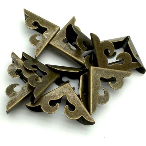 20PCS 28x28x9mm Metal Retro Corners For Books Scrapbooking Photo Albums Menus Corner Protectors Metal Crafts DIY Ornament SC090