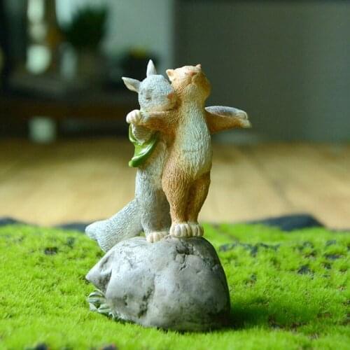 EVERYDAY COLLECTION Figurines For Interior