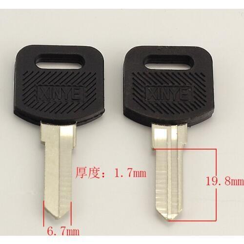 A105 Glue 2 boss table left blank key