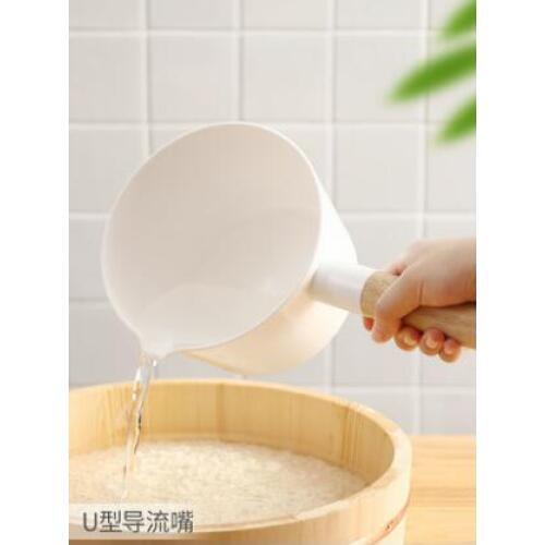 Water scoop water scoop household Kitchen water dice wood thick plastic long handle large creative water float