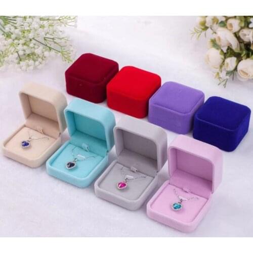 100pcs/lot Classic Velvet Jewelry Box 7x7x4cm Necklace Pendant Boxes Jewellery Storage Packaging Cases Wholesale SN628