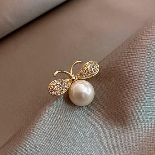 New Insect Bee Pearl Brooch Rhinestone Crystal Lapel Pins Fixed Clothes Shirt Fashion Jewelry Gifts for Women Accessories