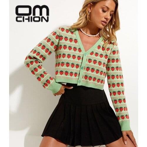 OMCHION Top Femme 2021 New Strawberry Jacquard Long Sleeve Short Sweater Coat Women Casual Loose Chic Cardigan Female Knitwear