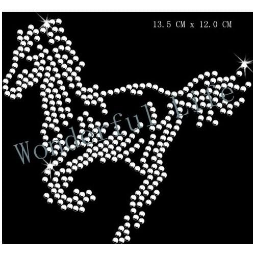 New product free shipping horse rhinestone transfer desgin for clothing