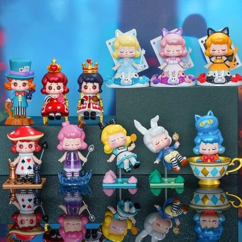 Disney Alice in Wonderland Action Figures Mad Hatter Cheshire Cat Queen of Heart White Rabbit Cute Action Figures Kids Gift