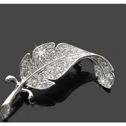 1PCS Gold Sliver Korean Version Of Rhinestones Leaves Brooch Feather Pin Womens Men Can Wear Brooch Custom Jewelry Brooches