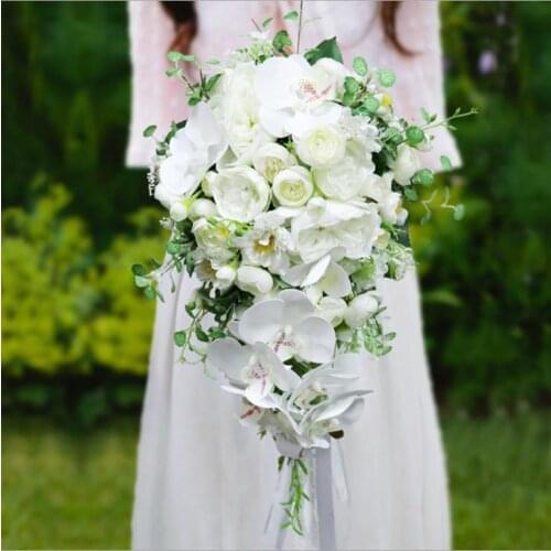 EillyRosia White Teardrop Bridal Bouquet Wedding Flowers for Bride Elegant Silk Ribbon Country Wedding Bouquet Accessory Deco