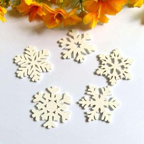 30PCS 35mm snowflake Wooden Christmas painted decorative Buttons For Swing Scrapbooking Wood chip Craft botoes para artesanato