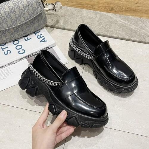 UVRCOS Shoes With Medium Heels