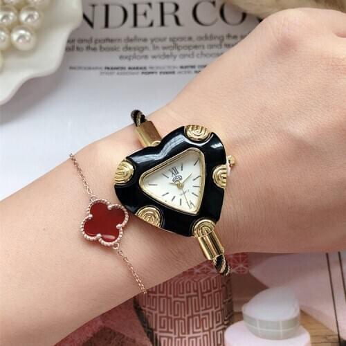 New Cussi Luxury Womens Bracelet Watches Heart-shaped Ladies Dress Watch Fashion Quartz Wristwatches relogio feminino Clock