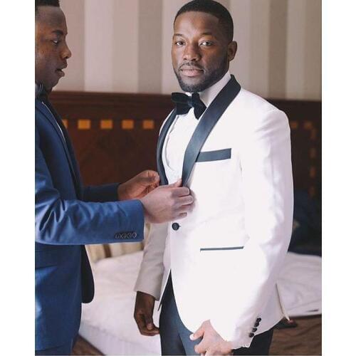 Fashionable One Button White Groom Tuxedos Groomsmen Shawl Lapel Mens Suits Blazers (Jacket+Pants+Vest+Tie) W:970