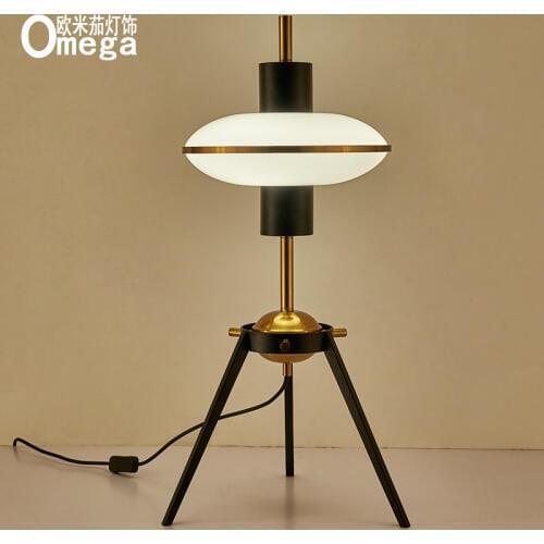 Nordic postmodern creative personality table lamp living room bedroom bedside study project model room showroom table lamp