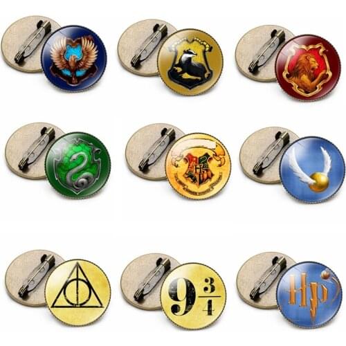 1 pcs Harries Magic School Badge Retro Pin Lapel Badges Brooch Golden Potter Snitche 9 3/4 Death Hallow Action Figures Toys