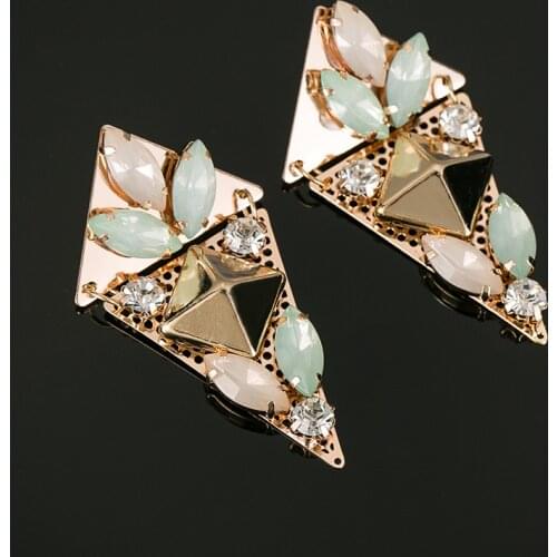 YFJEWE New Vintage Crystal Rhinestone Earrings For Woman Retro Gem Resin Drop Earrings Wholesale Jewerly #E305